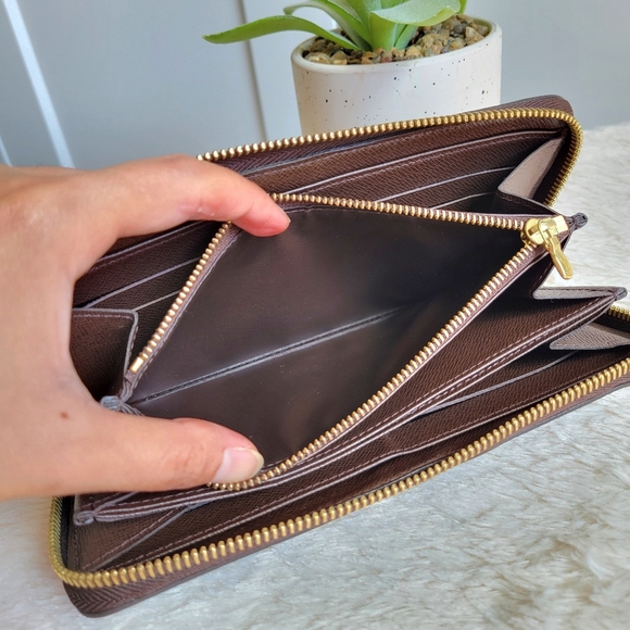 🍁 Authentic LOUIS VUITTON Zippy Wallet Damier Ebene - Picture 7 of 16